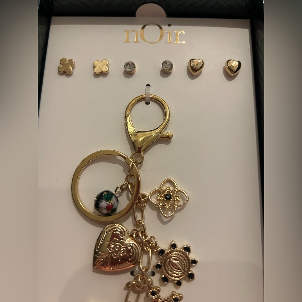 nOir Jewelry Gold Tone Charm Keychain & Stud Earring Set Boxed Gift NWT - Picture 4 of 6
